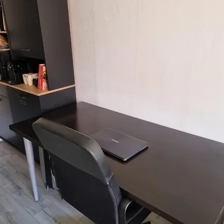 Sejour Cozy Avec Piscine A 200m De La アパート